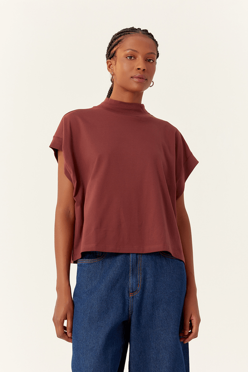 HIGH NECK T-SHIRT