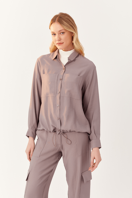 Shirt with adjustable hem