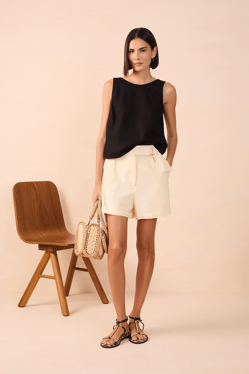 Linen Shorts with Buckle