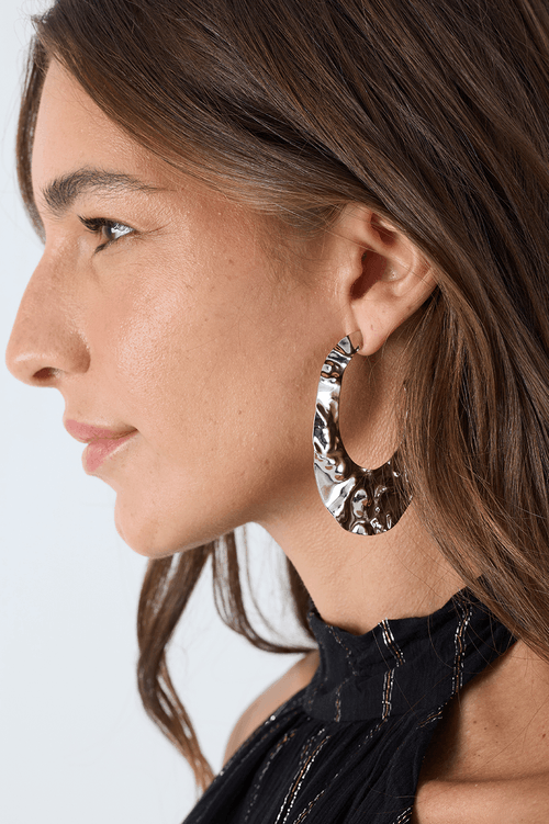Luau Earring with Hammered Detail